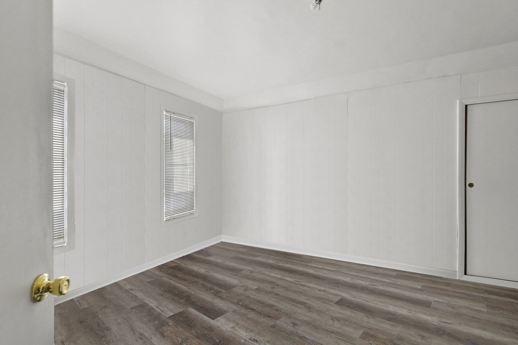 18 Grover St