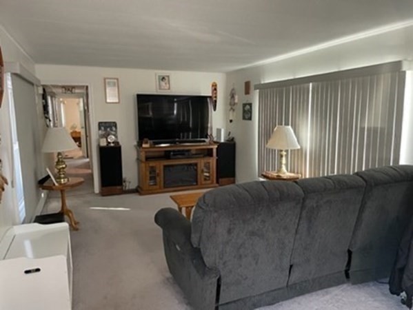 261C Newbury Street # 84C