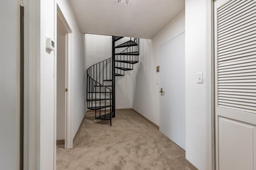15 Ferry St # 4