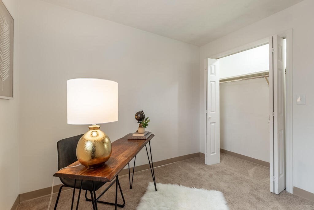 15 Ferry St # 4
