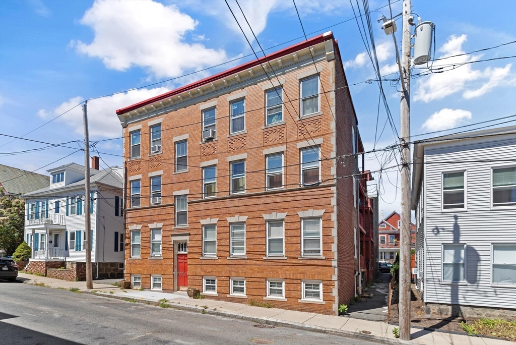 18 Leavitt St # 2