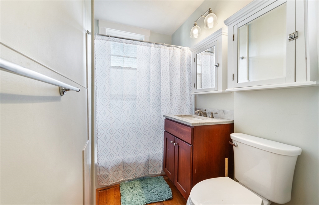 18 Leavitt St # 2