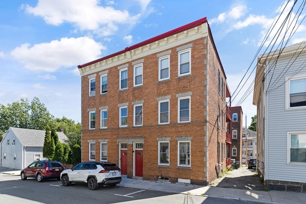 18 Leavitt St # 2