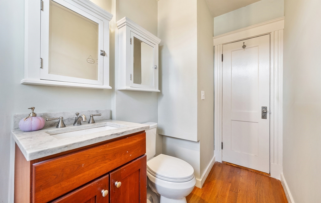 18 Leavitt St # 2