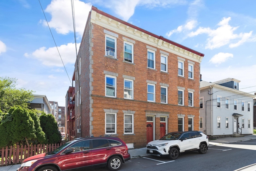 18 Leavitt St # 2