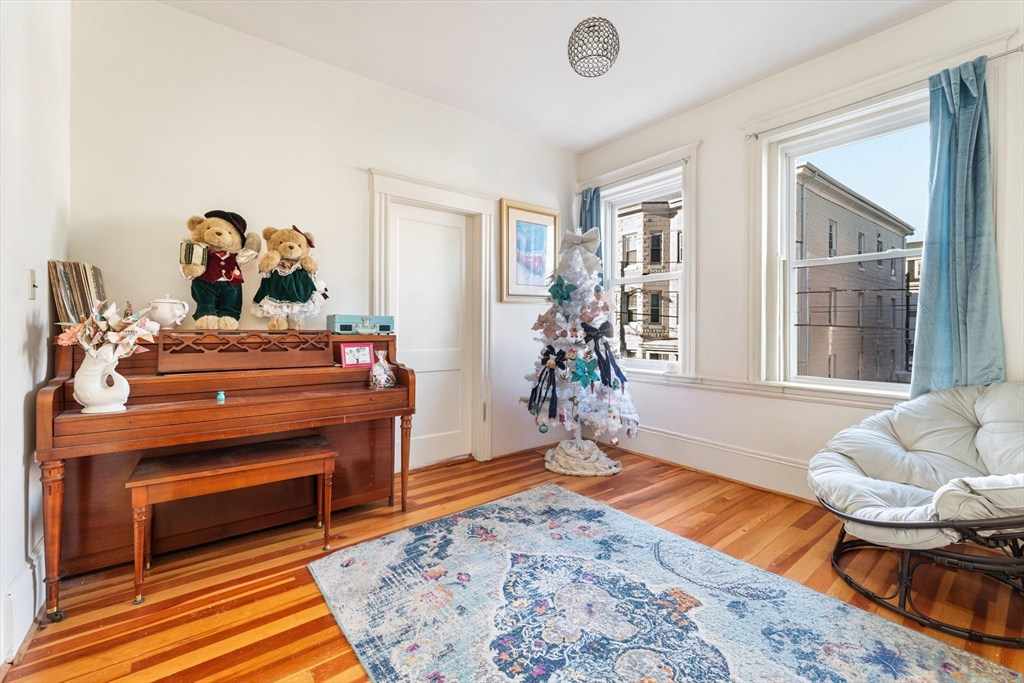 18 Leavitt St # 2