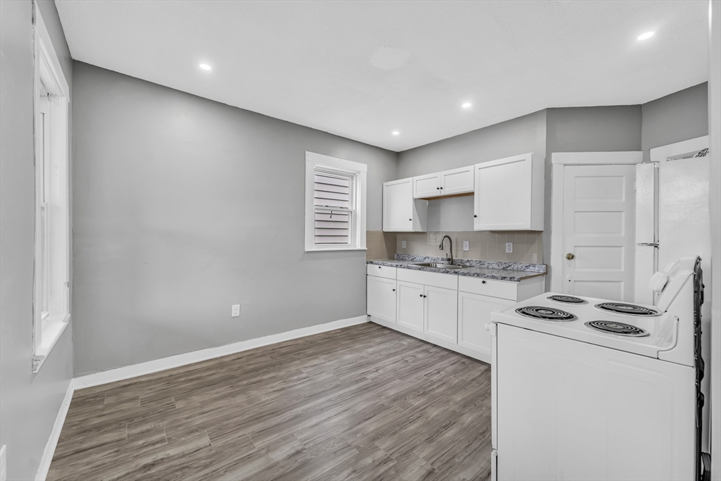 64 Topliff St # 2