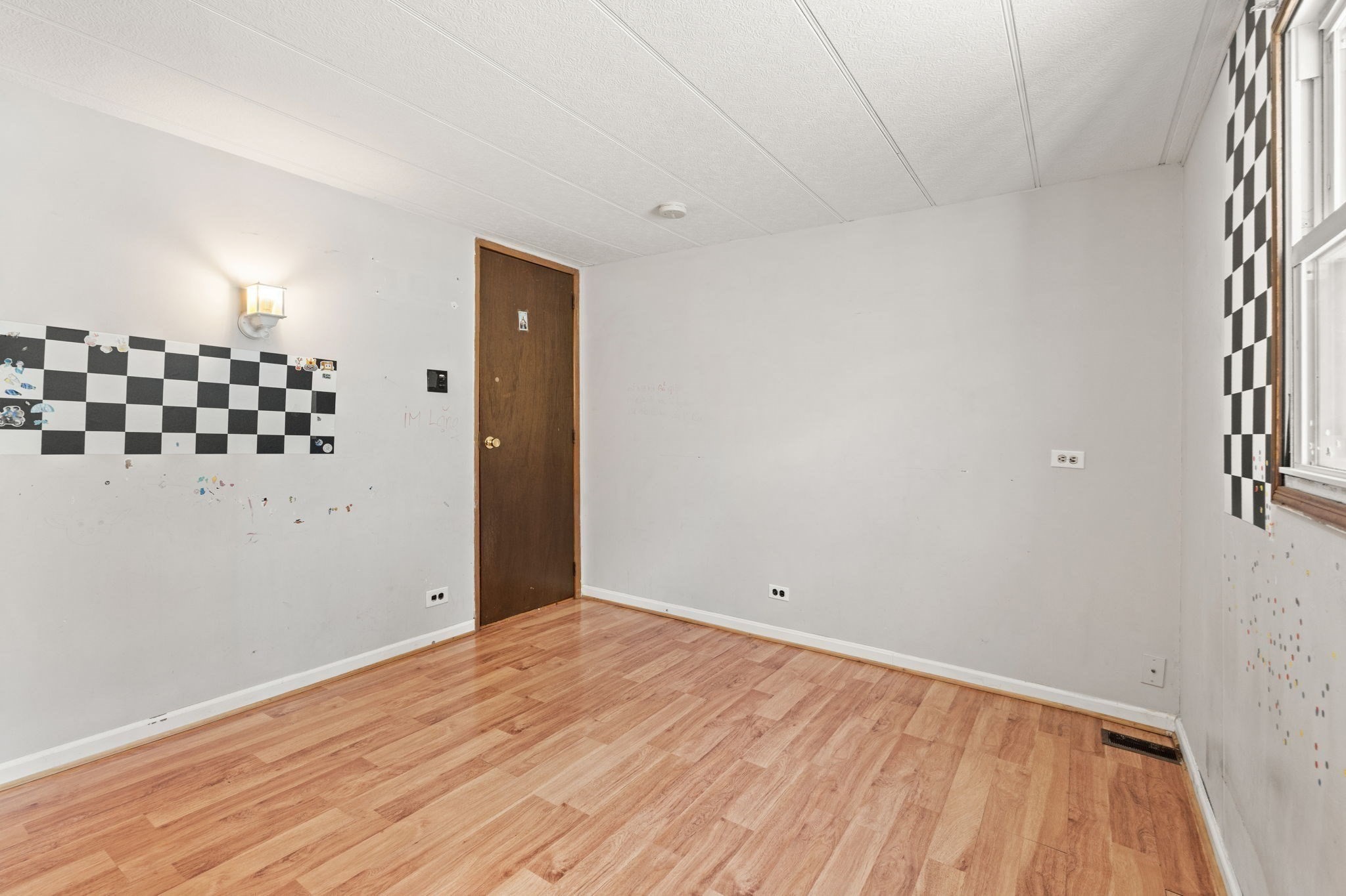 685 Broadway # 56