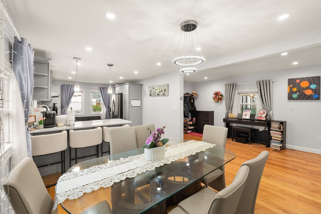 685 Broadway # 8