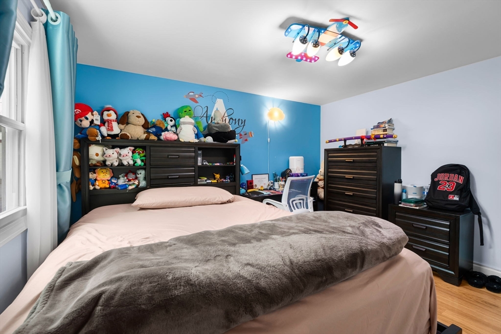 685 Broadway # 8
