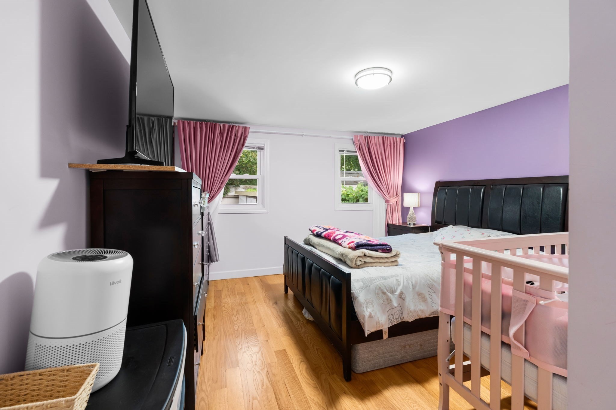 685 Broadway # 8