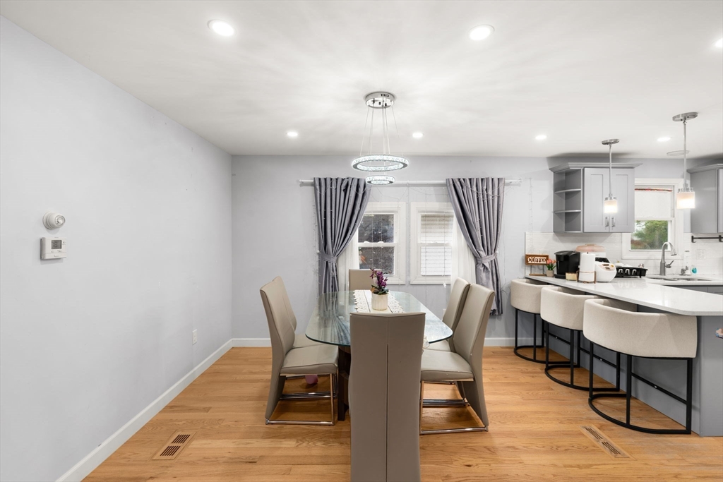685 Broadway # 8
