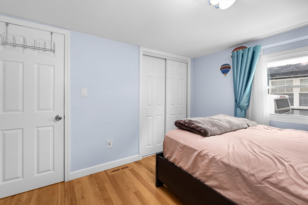 685 Broadway # 8