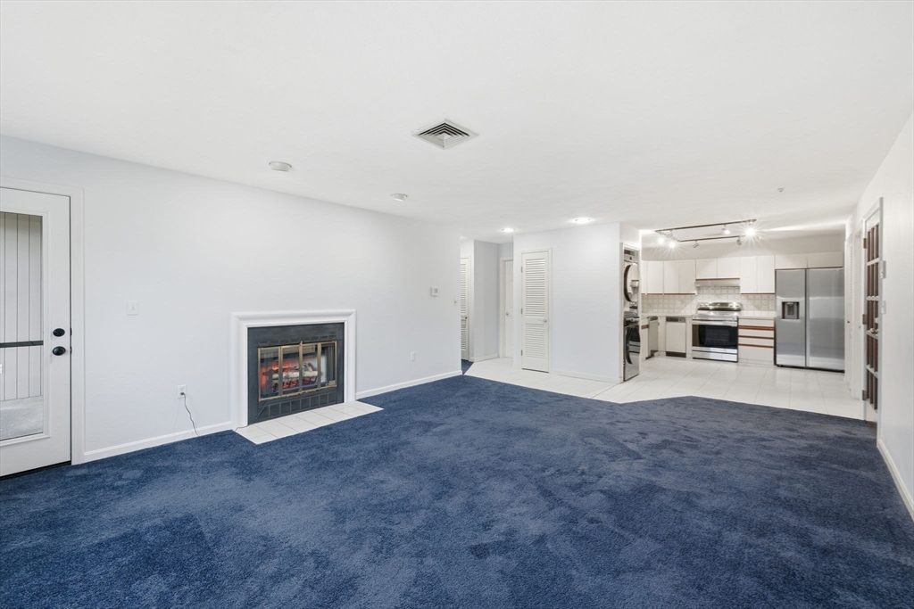 9 Thomas St. # C11