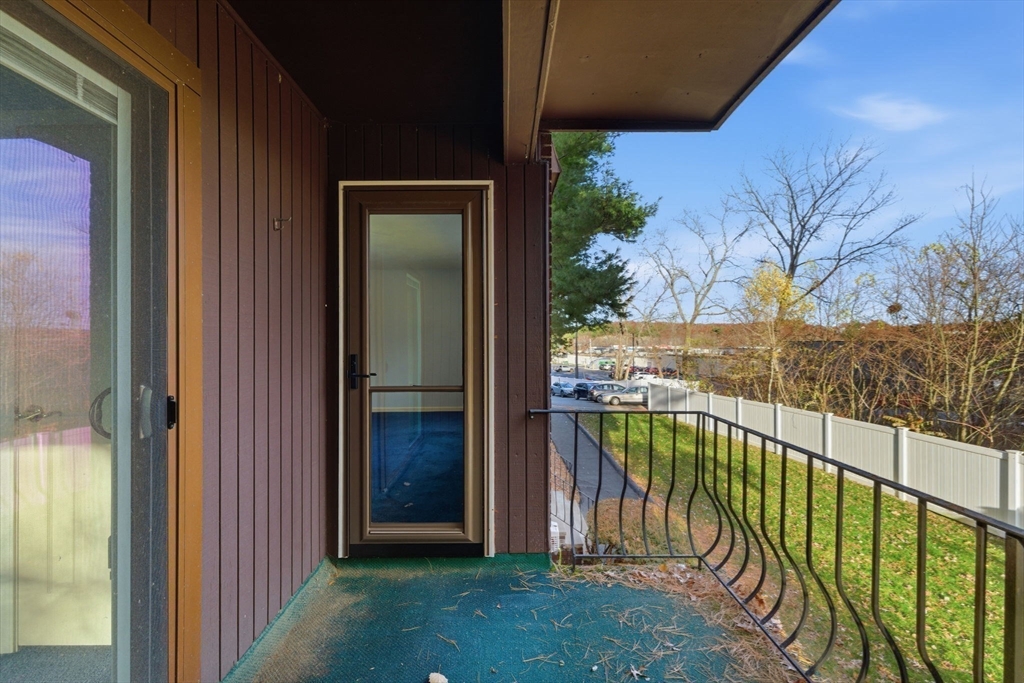9 Thomas St. # C11