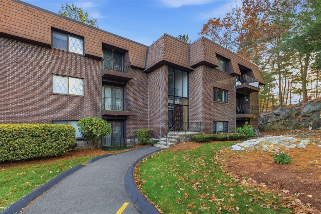 9 Thomas St. # C11