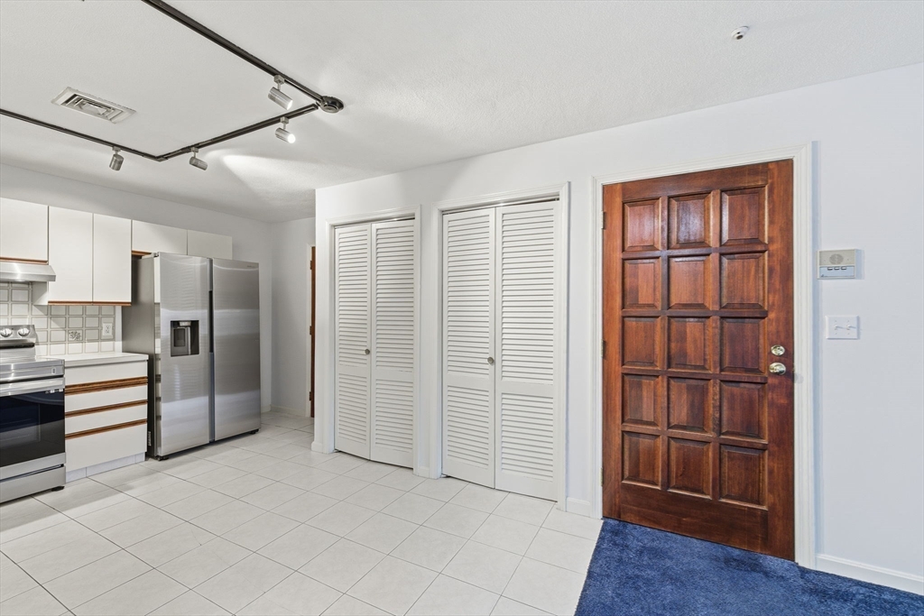 9 Thomas St. # C11