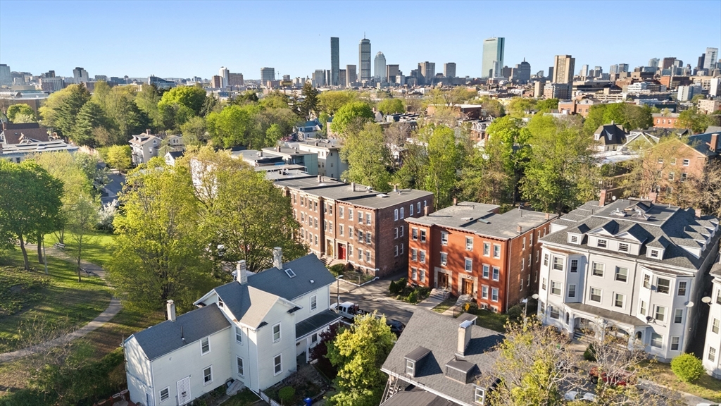 86 Winthrop St # 1