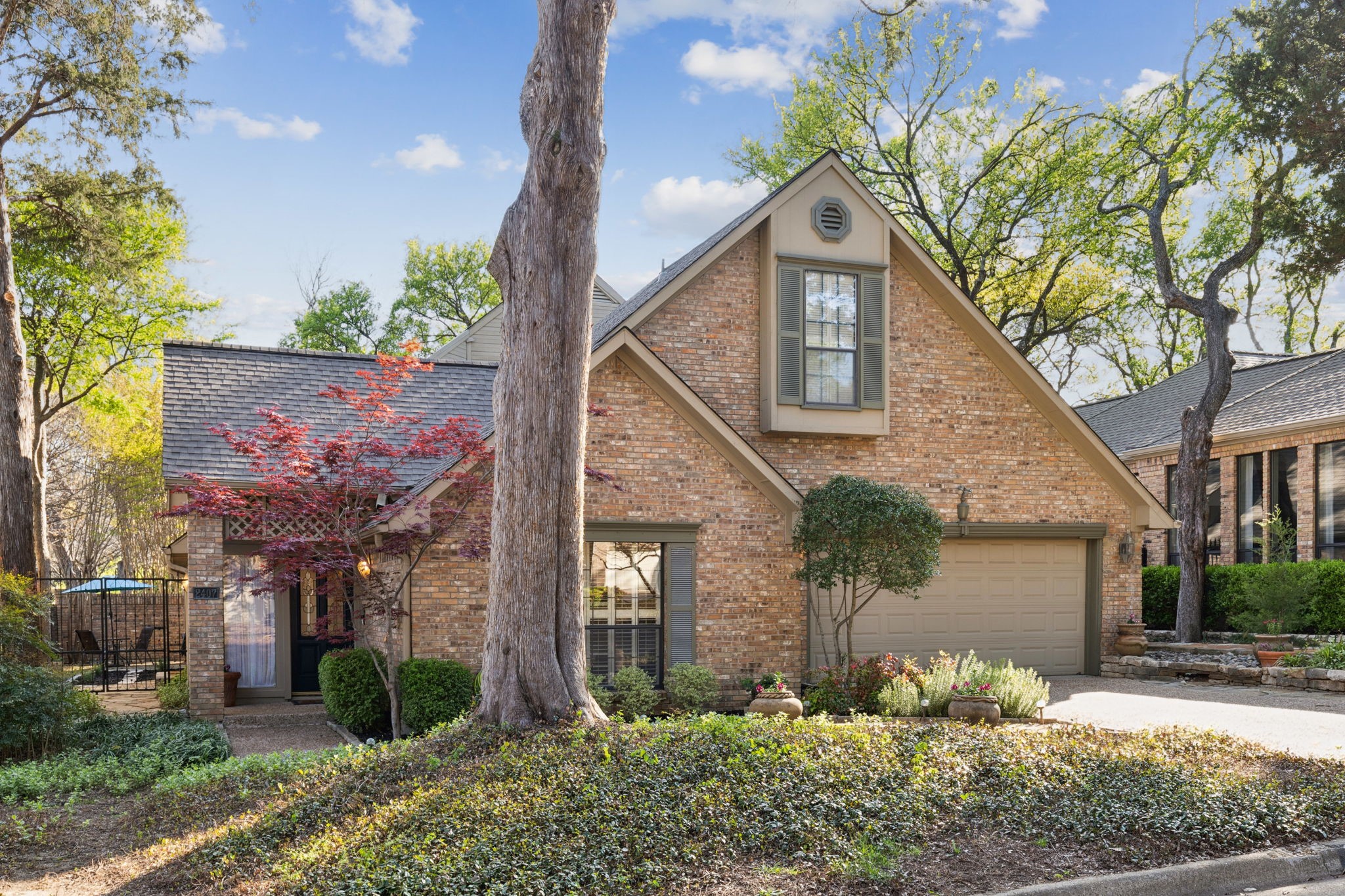 2407 Forest Court