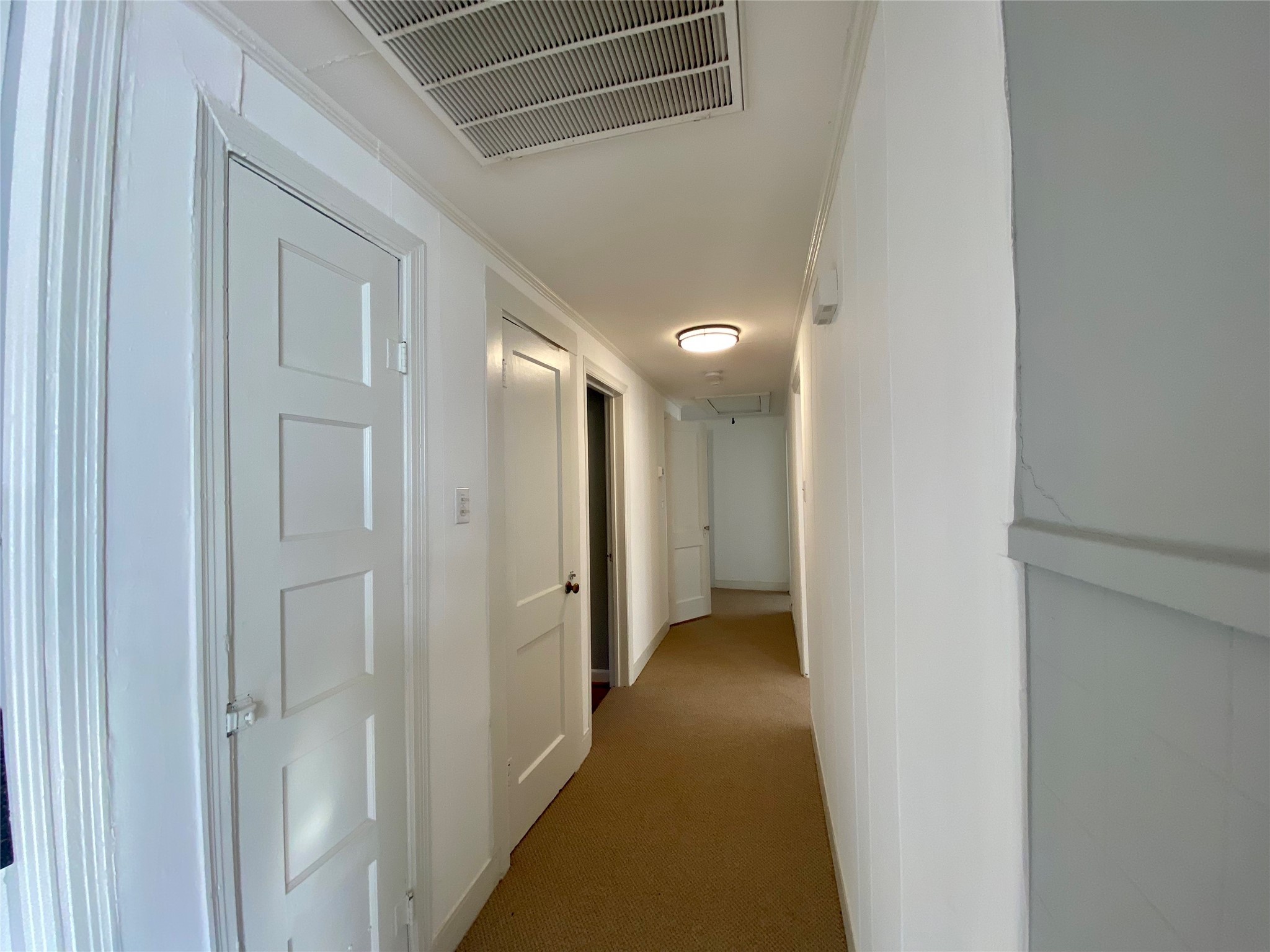 512 W Davis Street
