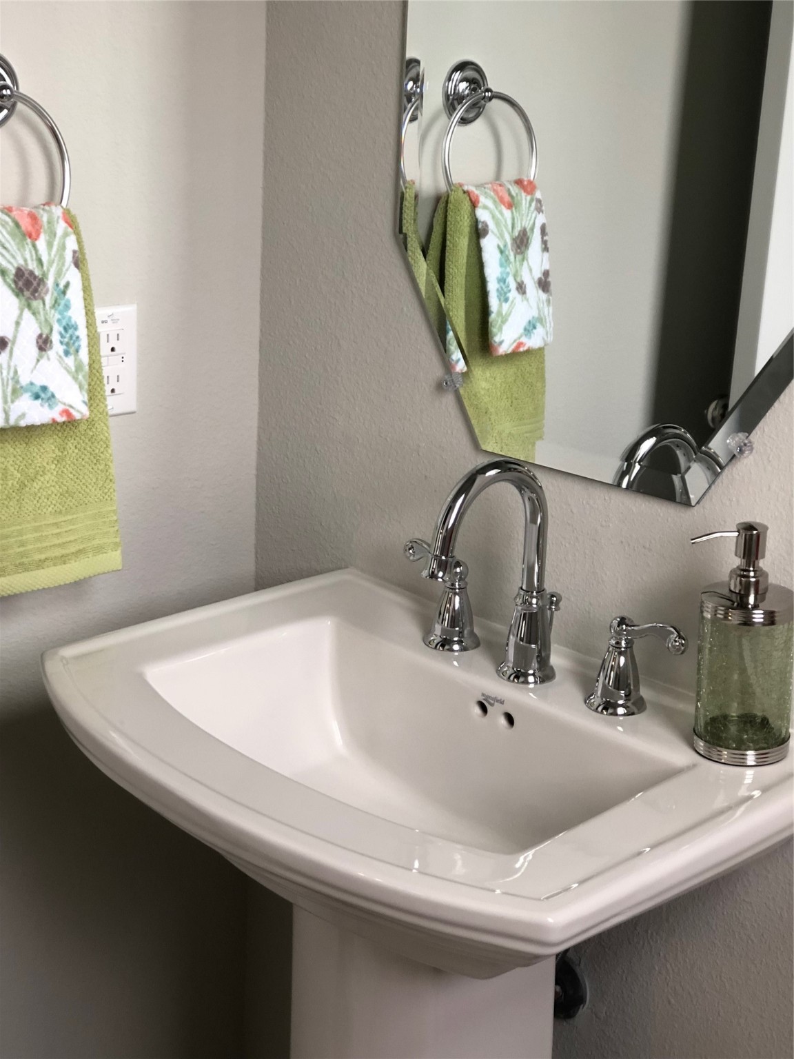 6110 Rainbow Valley Place