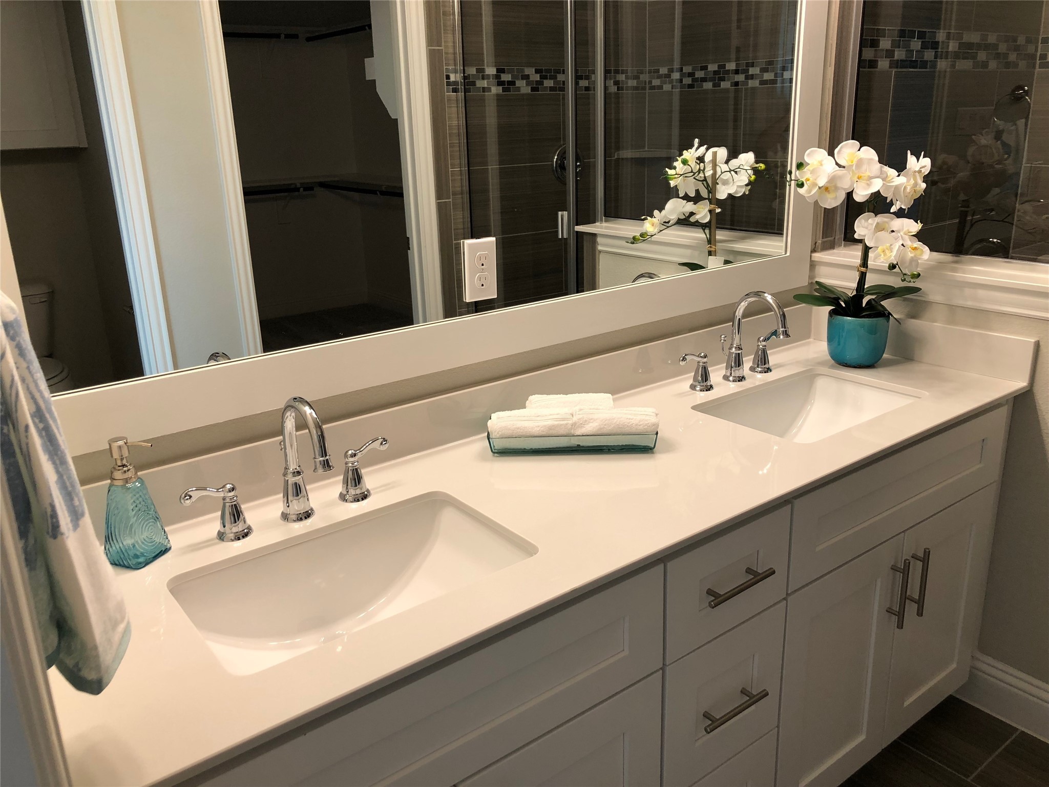 6110 Rainbow Valley Place