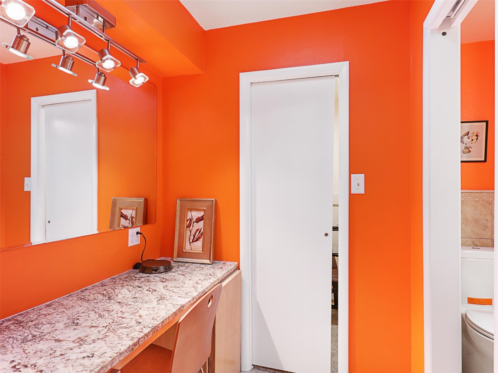 1102 N Graves Street