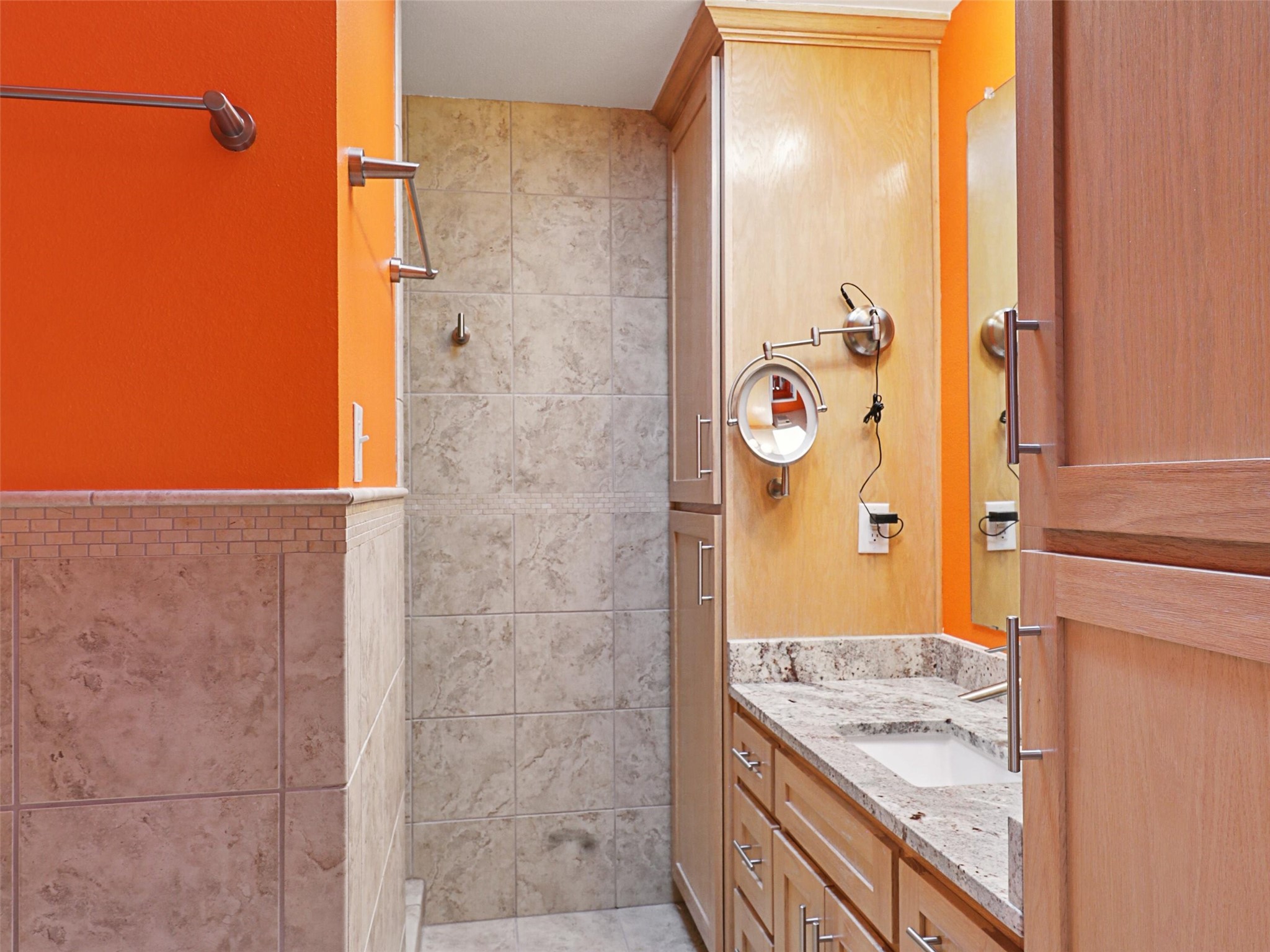 1102 N Graves Street