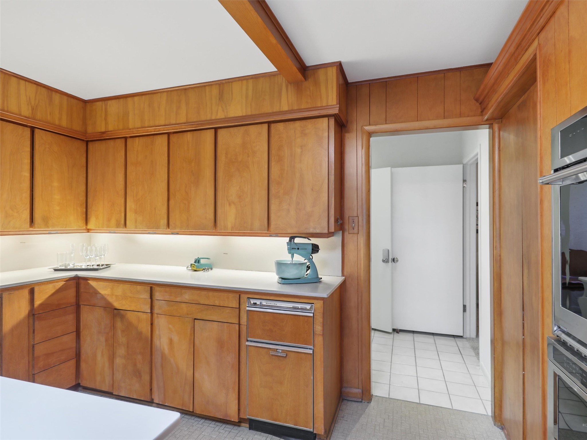 1102 N Graves Street