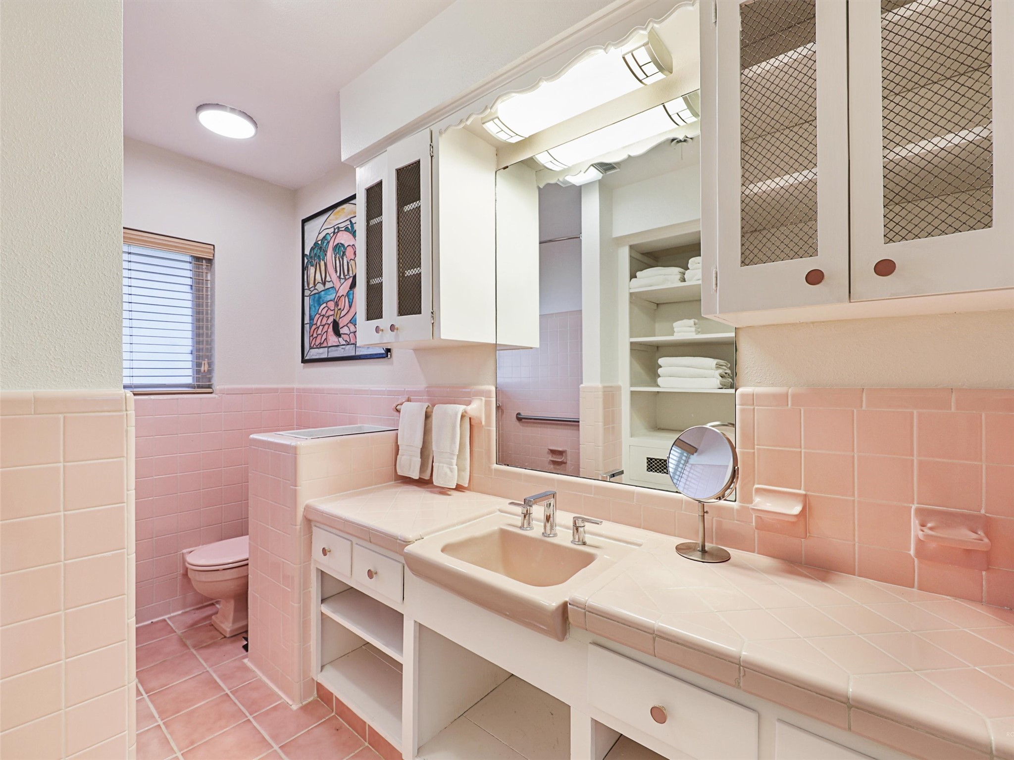 1102 N Graves Street