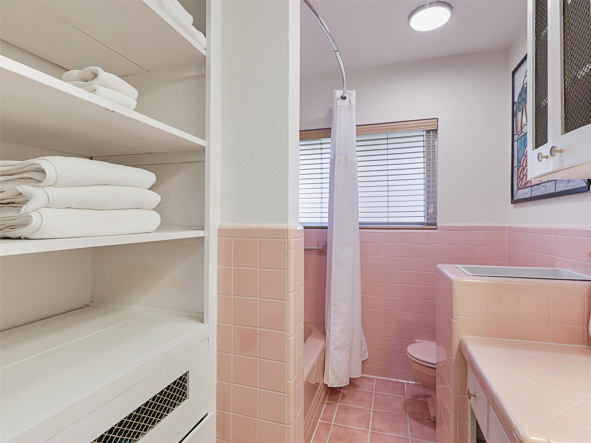 1102 N Graves Street