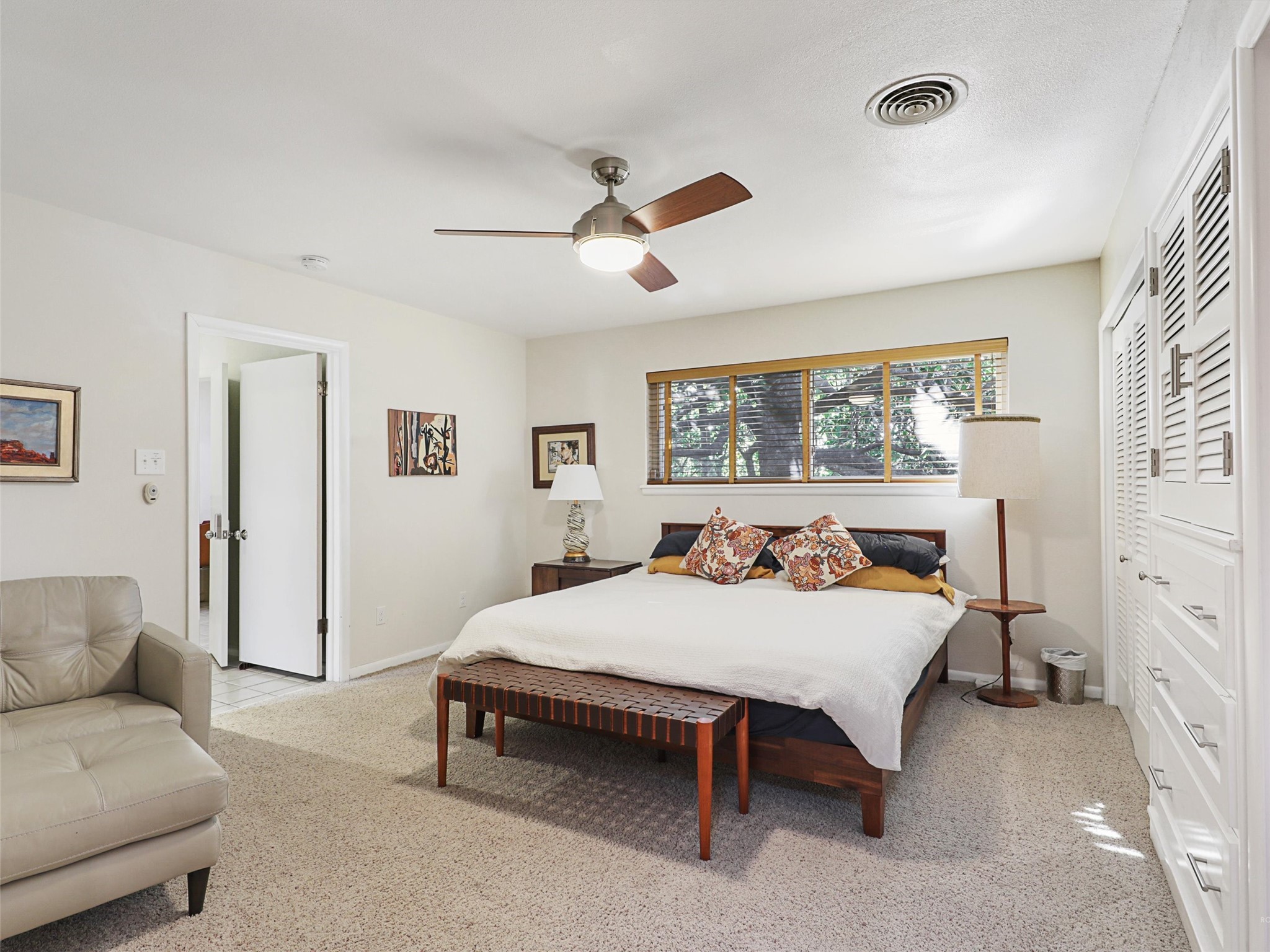 1102 N Graves Street