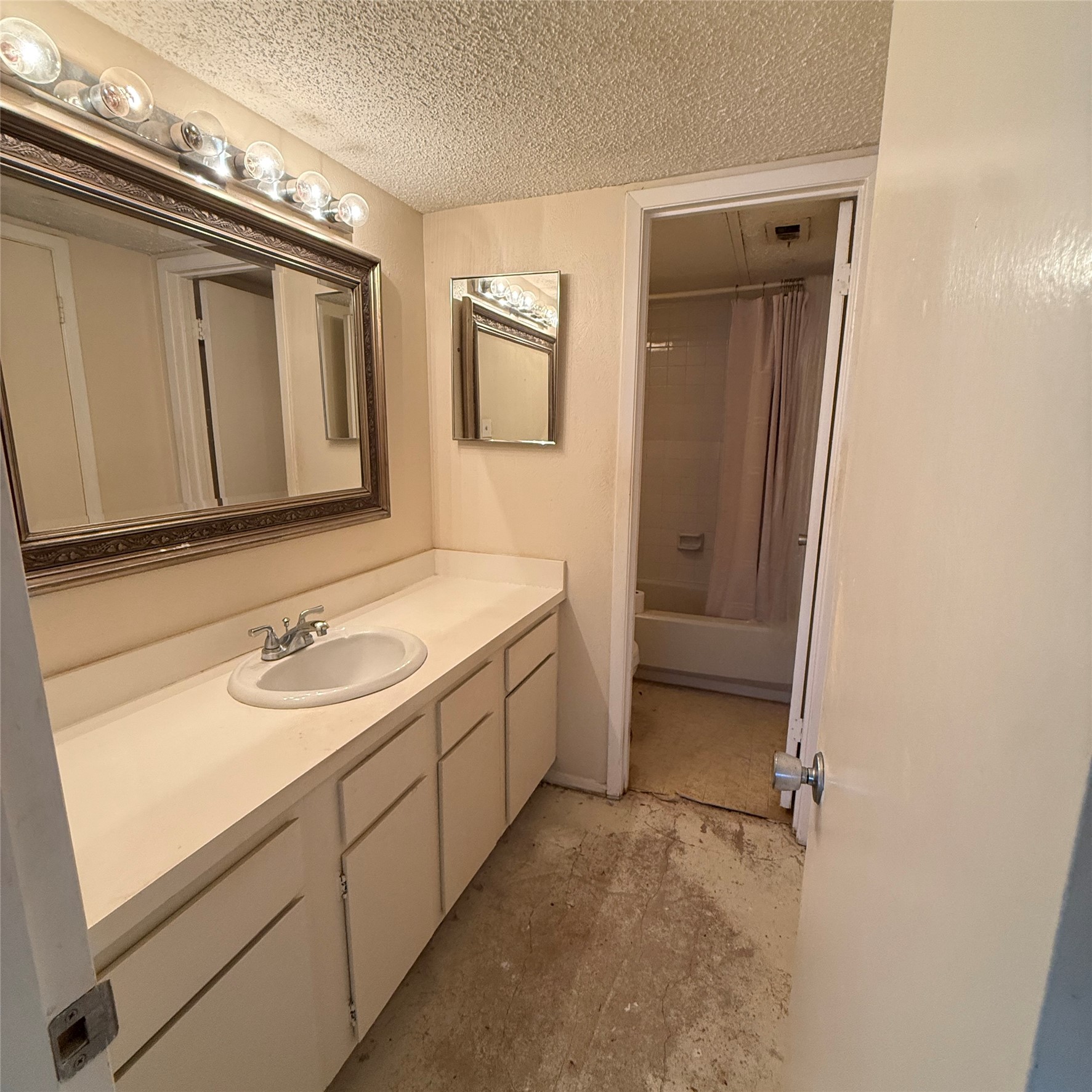 10650 Steppington Drive 219