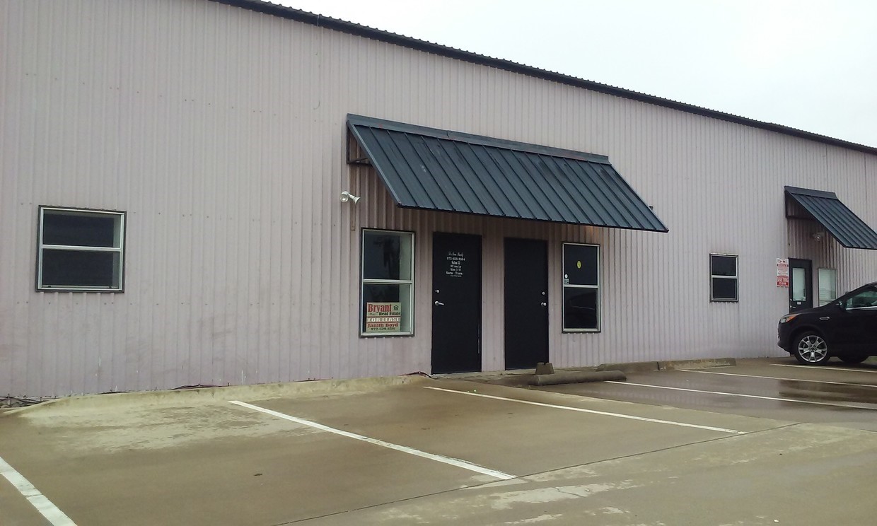 10055 Aeronca Lane