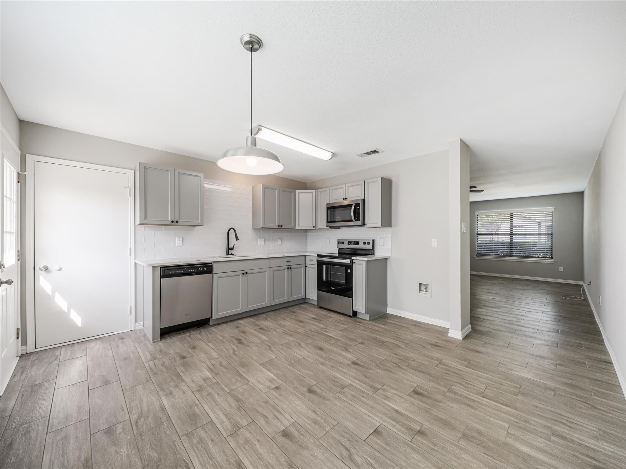2331 Foothill Road