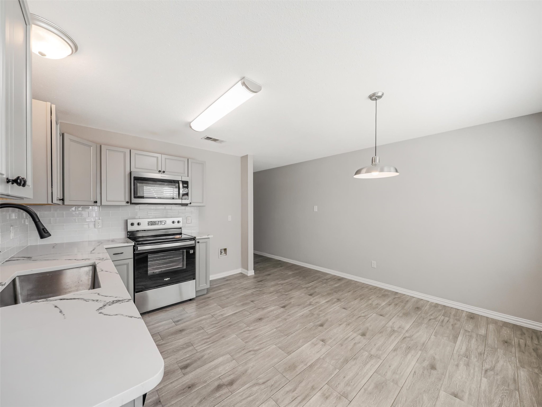 2331 Foothill Road