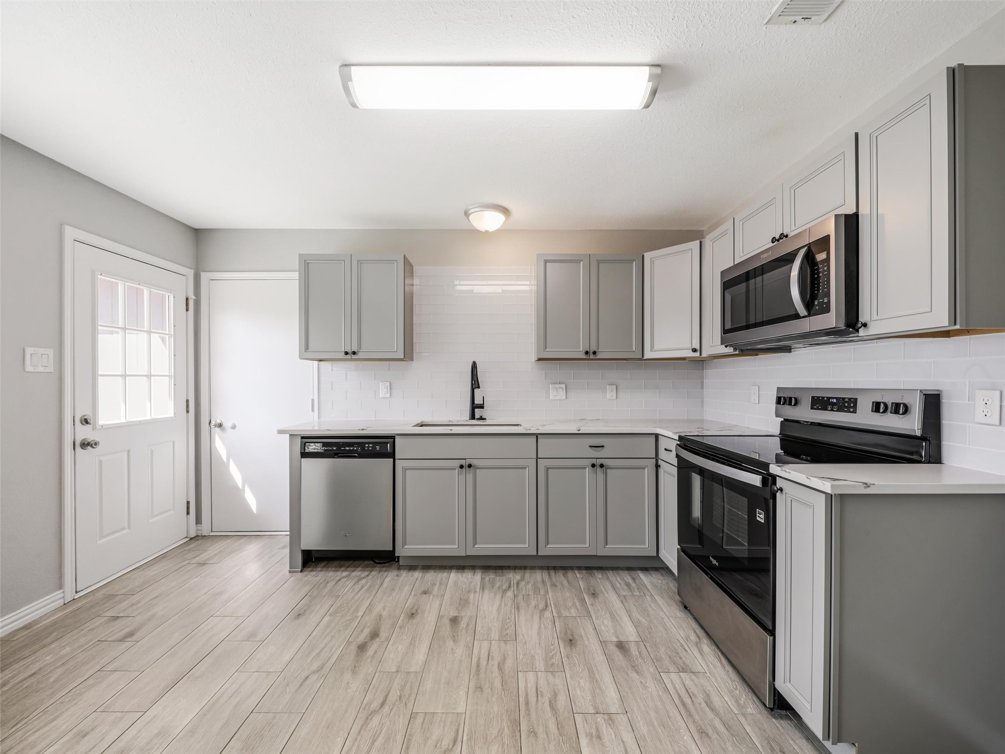 2331 Foothill Road