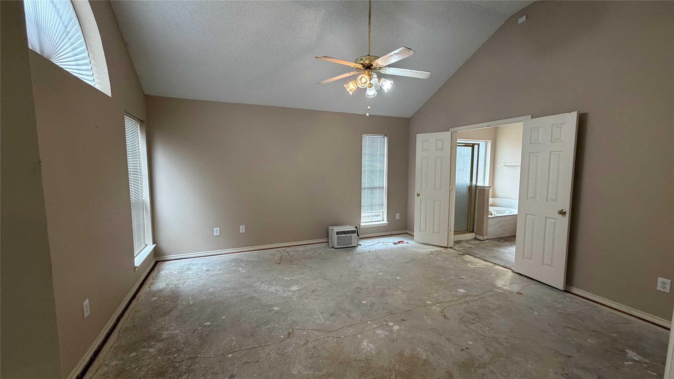 2718 High Pointe Boulevard