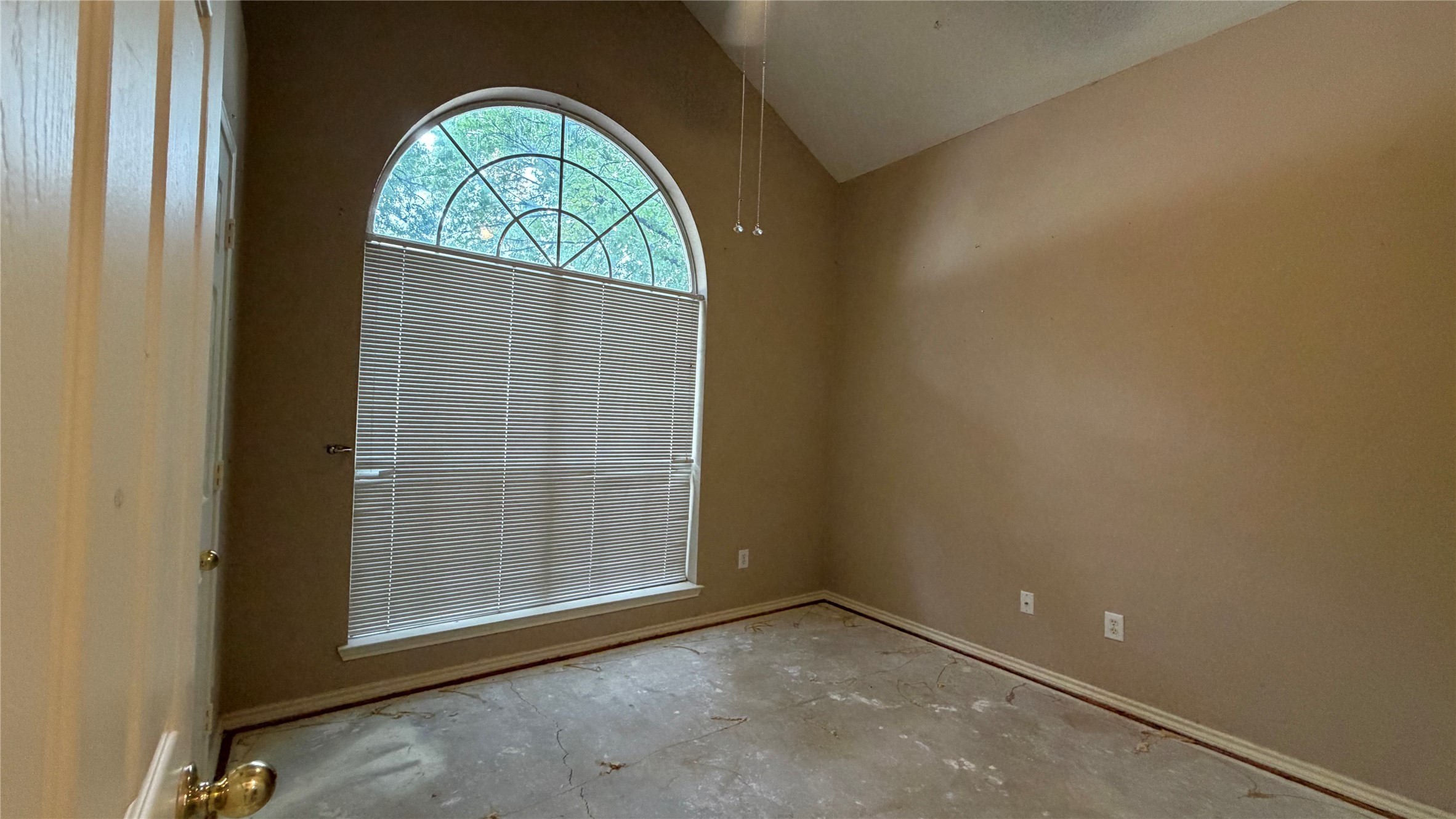 2718 High Pointe Boulevard