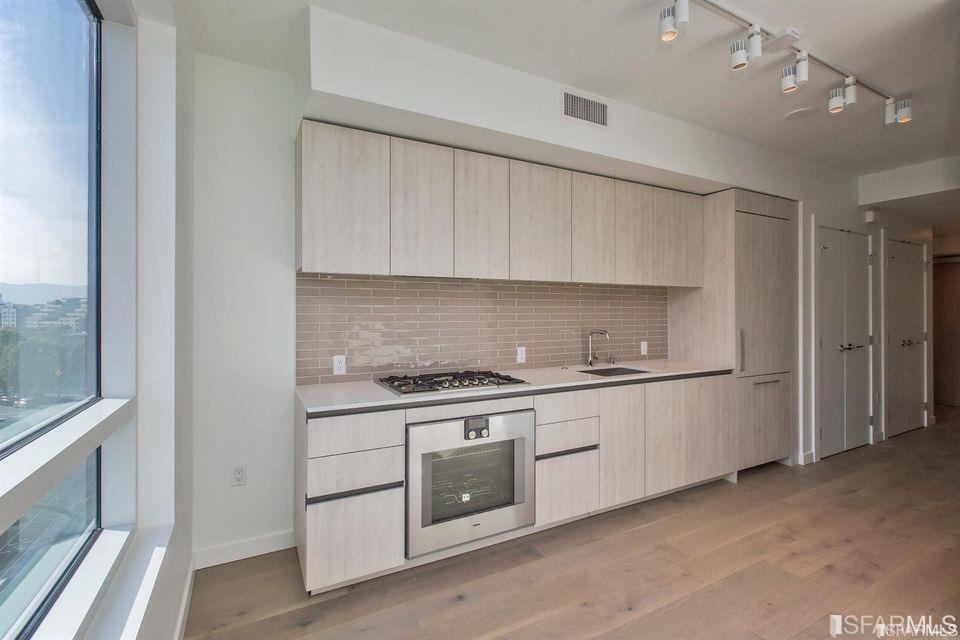 110 Channel Street Unit: 531