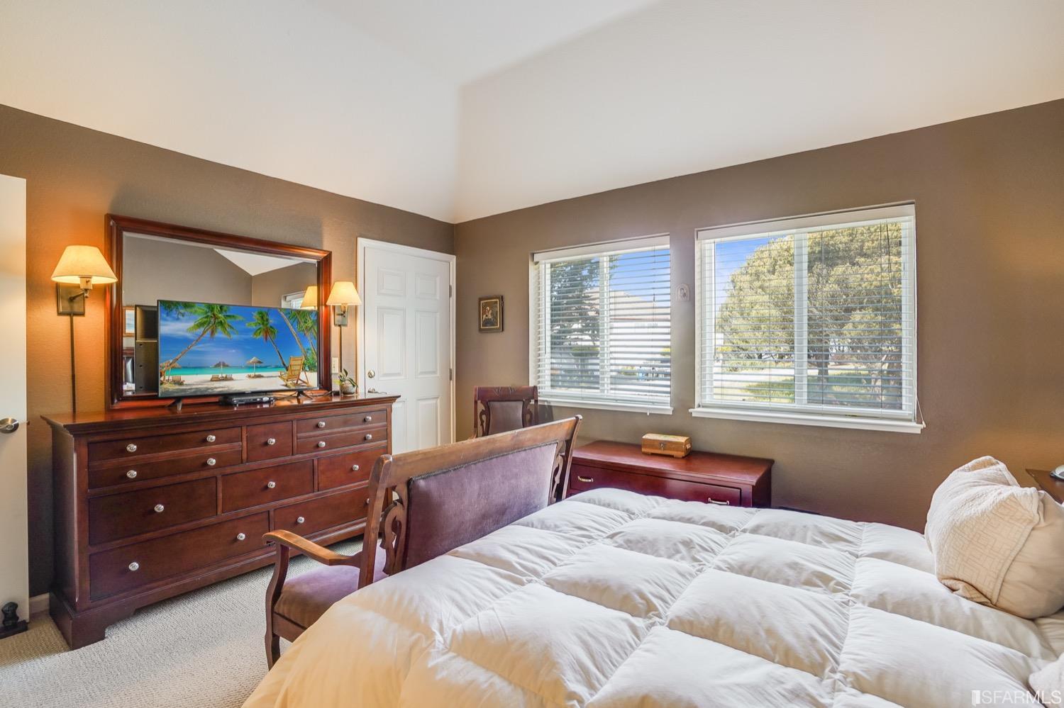 323 Green Ridge Drive Unit: 4