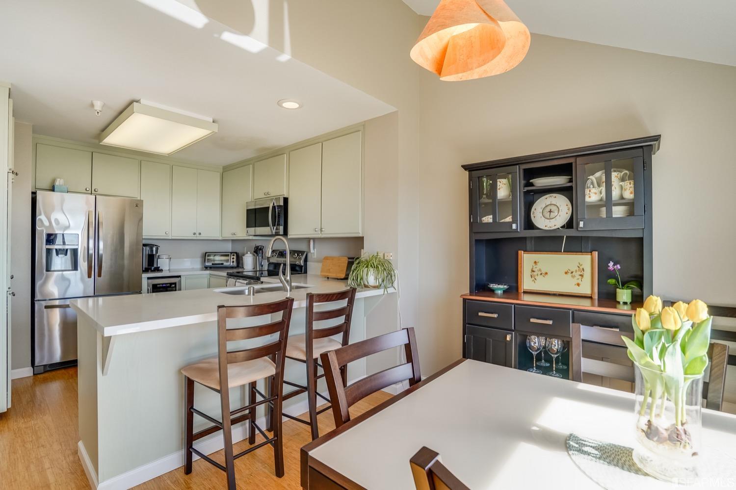 323 Green Ridge Drive Unit: 4