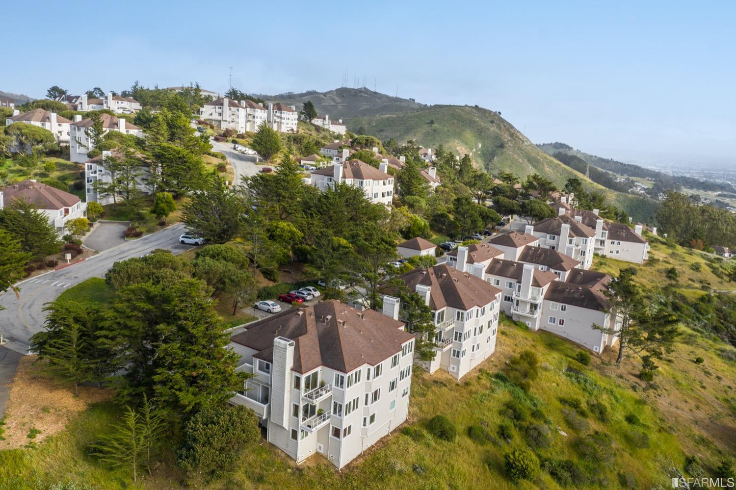 323 Green Ridge Drive Unit: 4