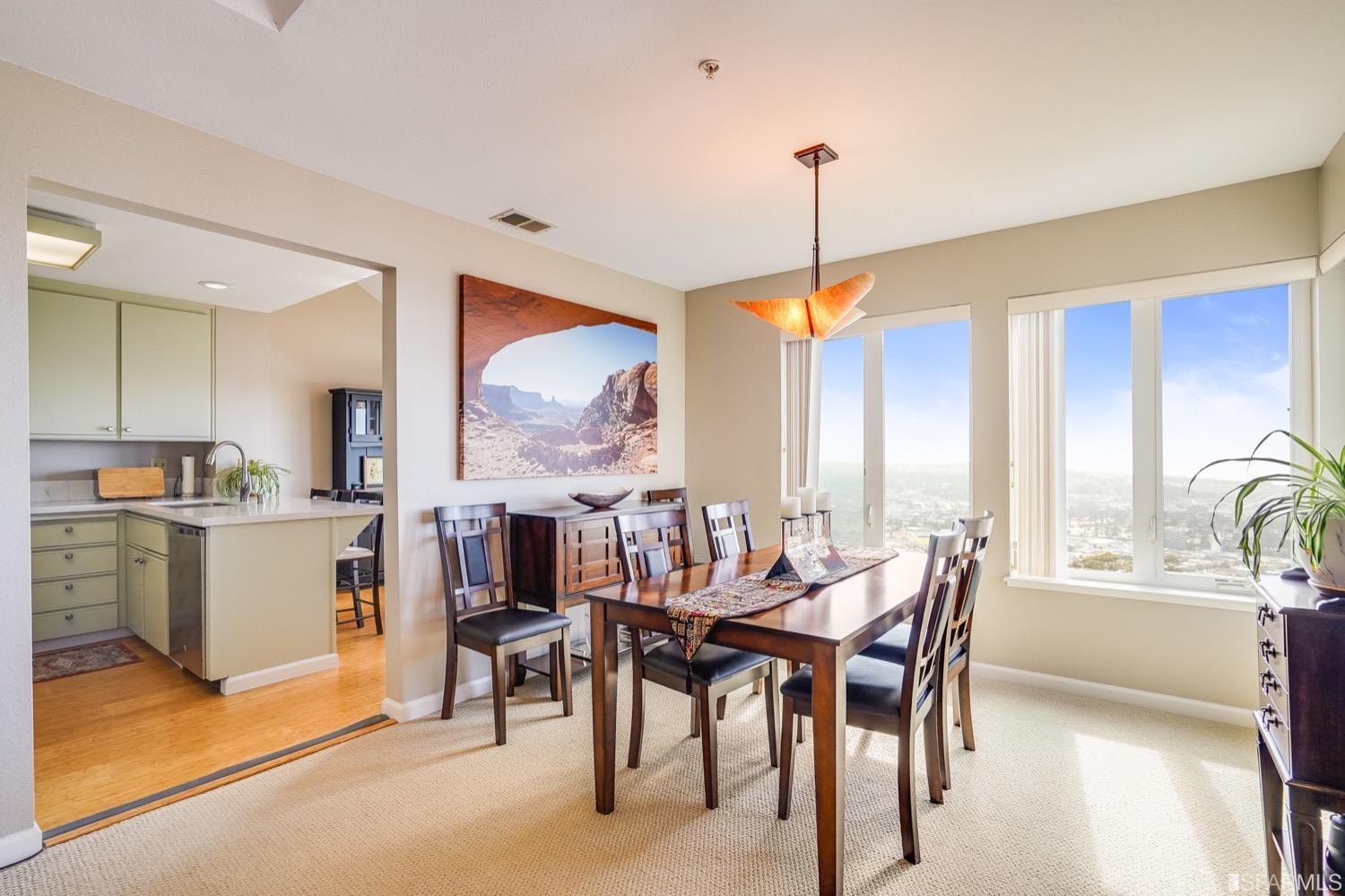 323 Green Ridge Drive Unit: 4