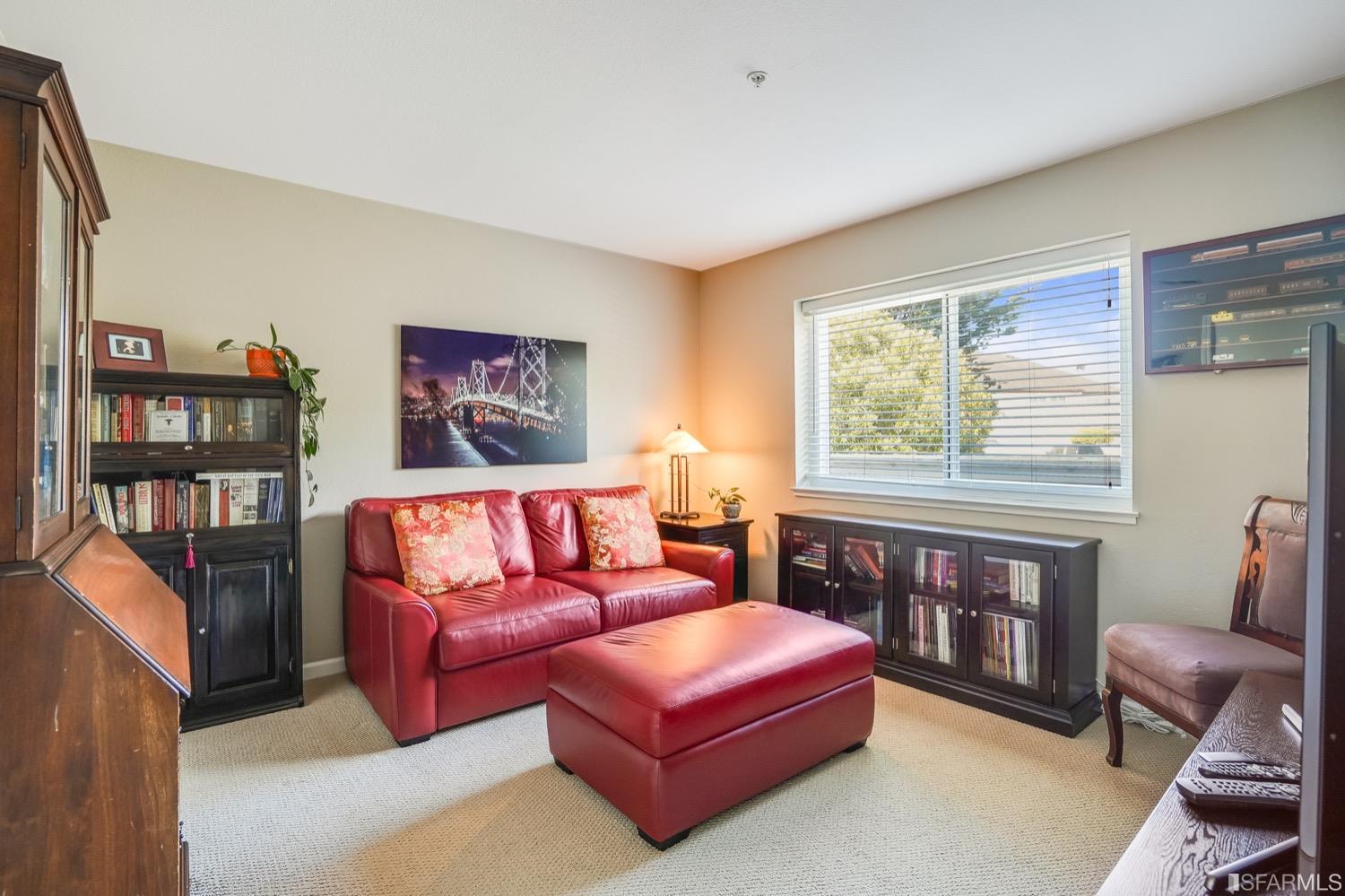 323 Green Ridge Drive Unit: 4