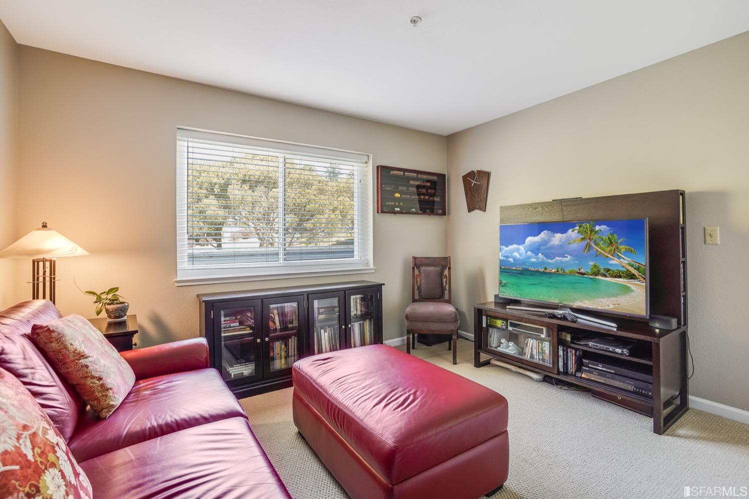323 Green Ridge Drive Unit: 4