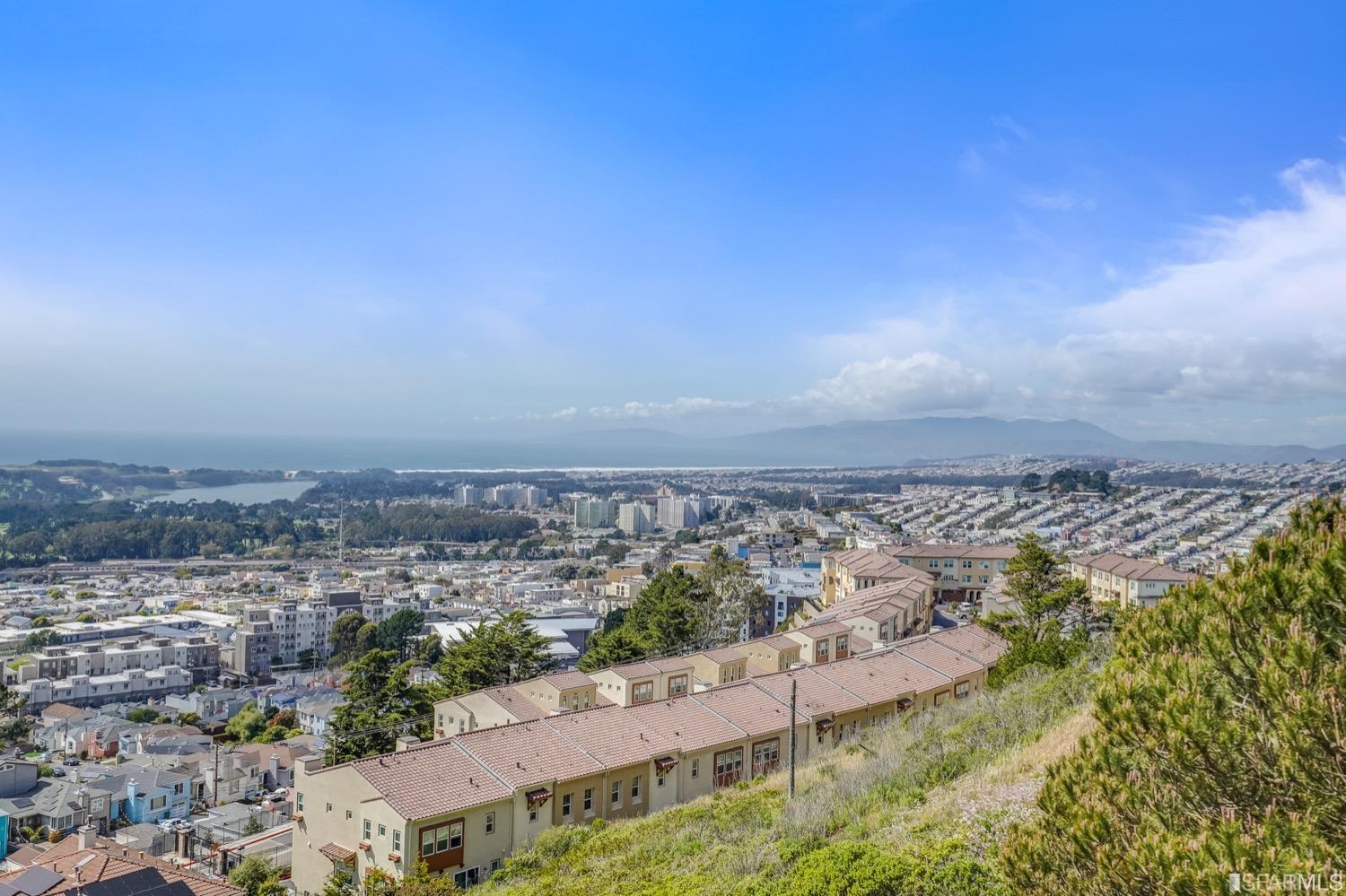 323 Green Ridge Drive Unit: 4