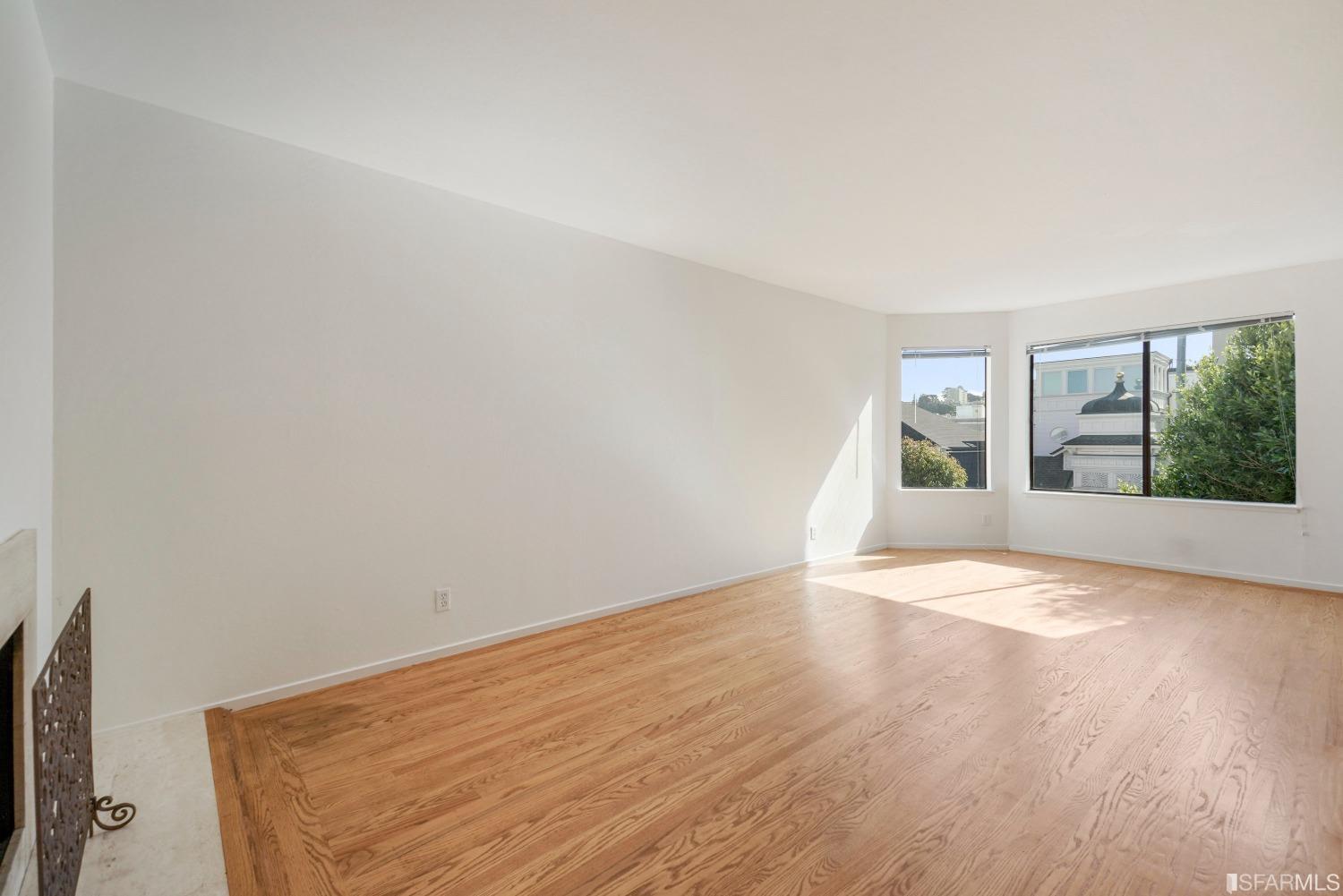 2711 Octavia Street Unit: 201