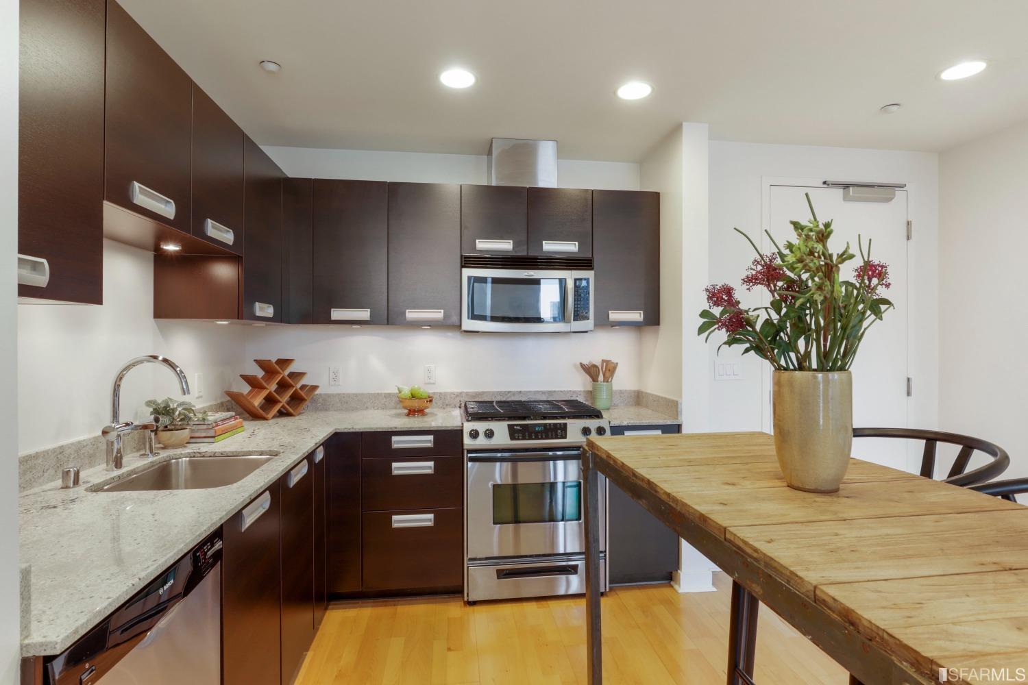300 Berry Street Unit: 920