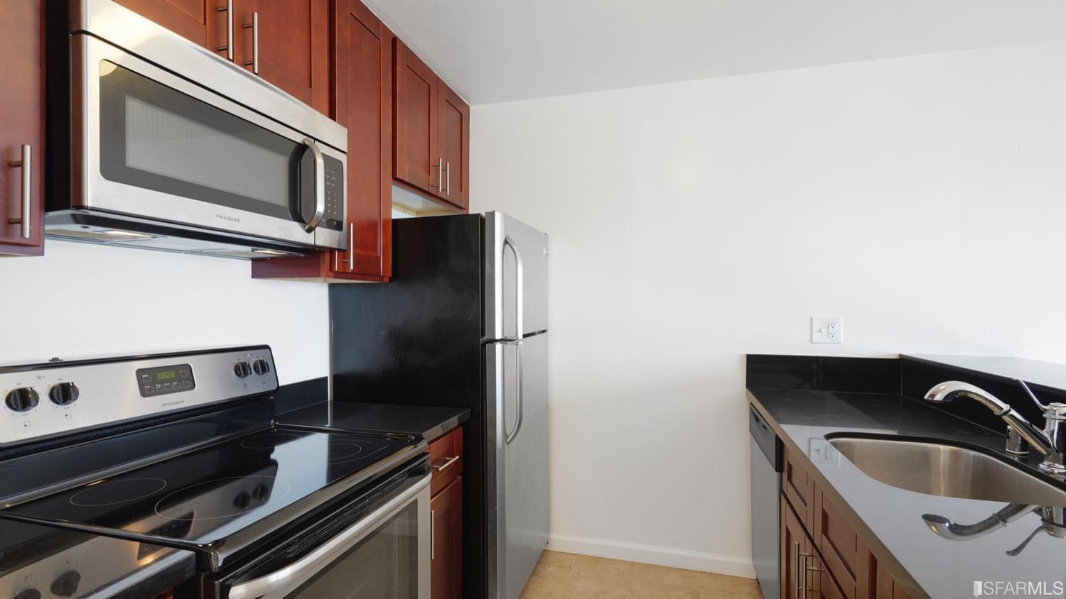 2711 Octavia Street Unit: 203